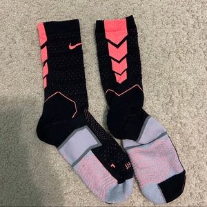 Nike dri- fit crewneck socks